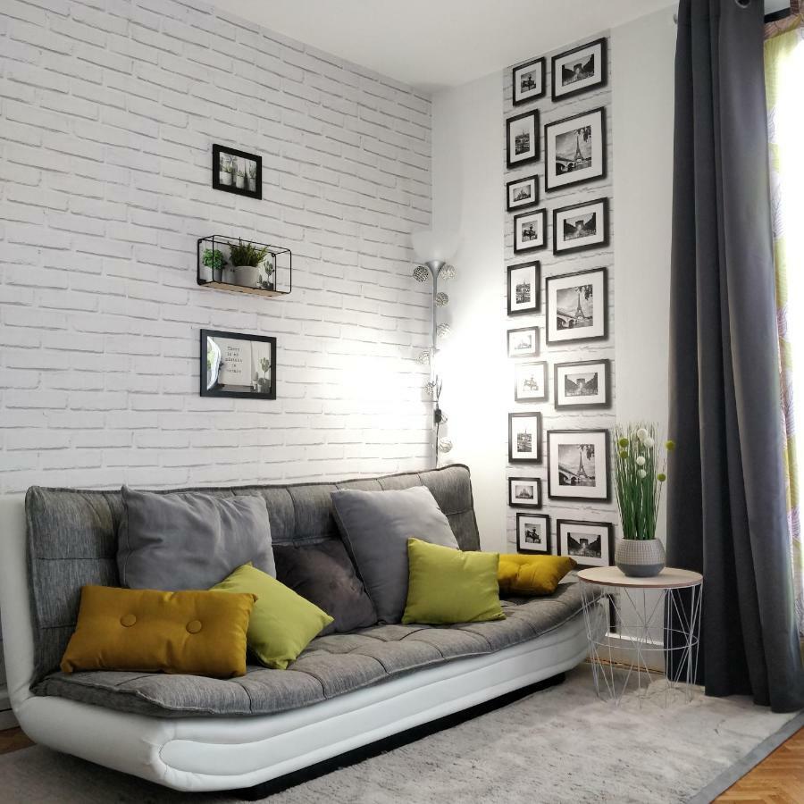 شقة Le Parisien T1Antony-Berny By Beds4Wanderlust - 35M2 Avec Balcon - Aeroport Orly 5Miles - Train Station Rer B Orlyval 1Mile المظهر الخارجي الصورة