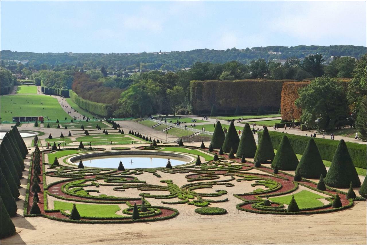 شقة Le Parisien T1Antony-Berny By Beds4Wanderlust - 35M2 Avec Balcon - Aeroport Orly 5Miles - Train Station Rer B Orlyval 1Mile المظهر الخارجي الصورة