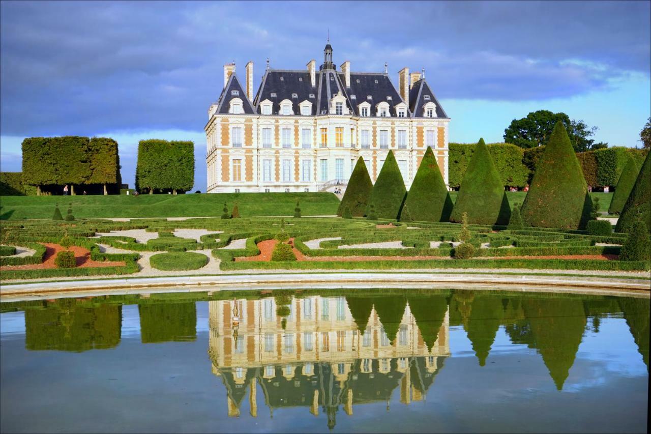 شقة Le Parisien T1Antony-Berny By Beds4Wanderlust - 35M2 Avec Balcon - Aeroport Orly 5Miles - Train Station Rer B Orlyval 1Mile المظهر الخارجي الصورة