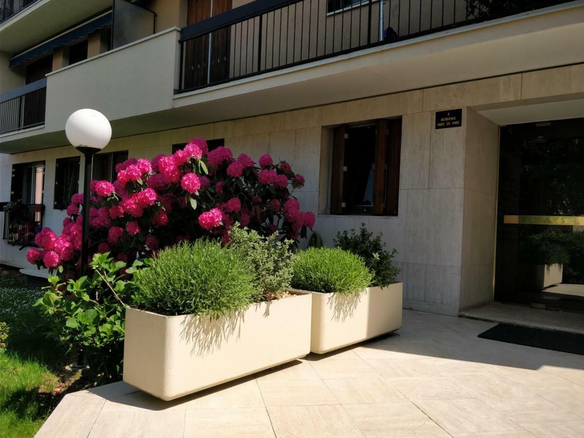 شقة Le Parisien T1Antony-Berny By Beds4Wanderlust - 35M2 Avec Balcon - Aeroport Orly 5Miles - Train Station Rer B Orlyval 1Mile المظهر الخارجي الصورة