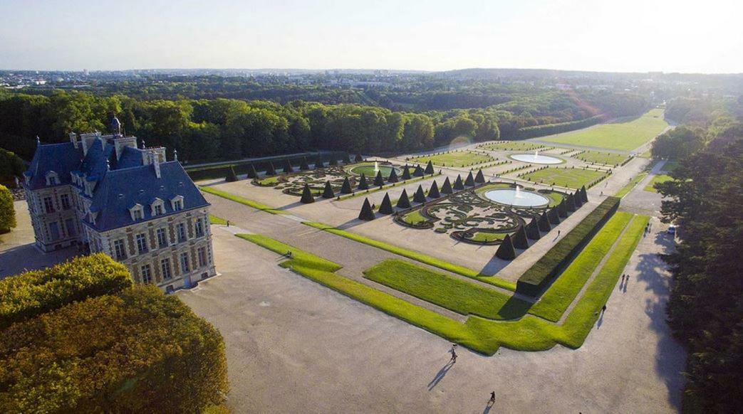شقة Le Parisien T1Antony-Berny By Beds4Wanderlust - 35M2 Avec Balcon - Aeroport Orly 5Miles - Train Station Rer B Orlyval 1Mile المظهر الخارجي الصورة